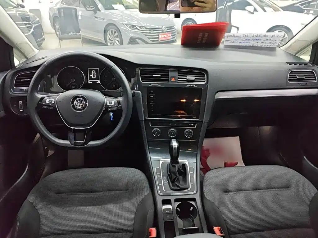 Volkswagen Golf — миниатюра 9