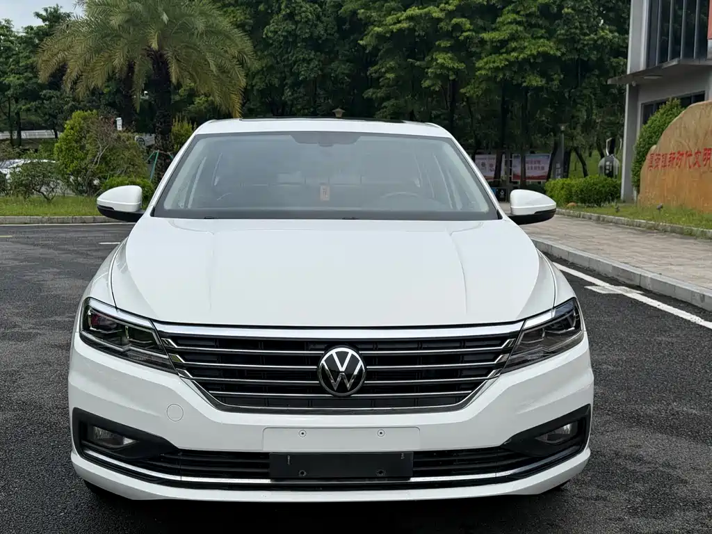 Volkswagen Lavida — миниатюра 2