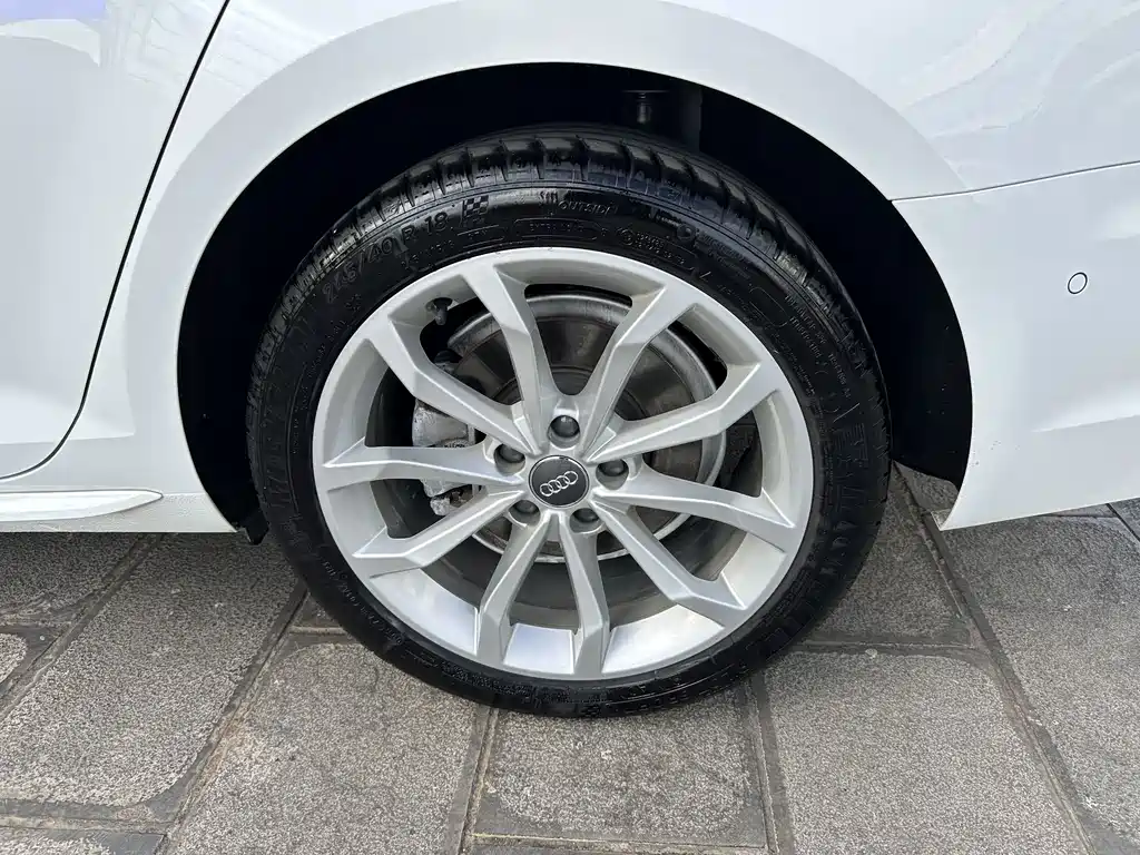 Audi A4L — миниатюра 28