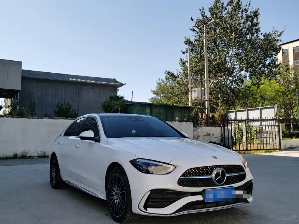 Mercedes-Benz C-Class — миниатюра 3