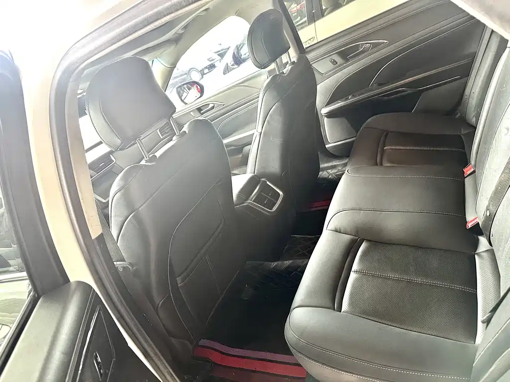 Ford Taurus — миниатюра 14