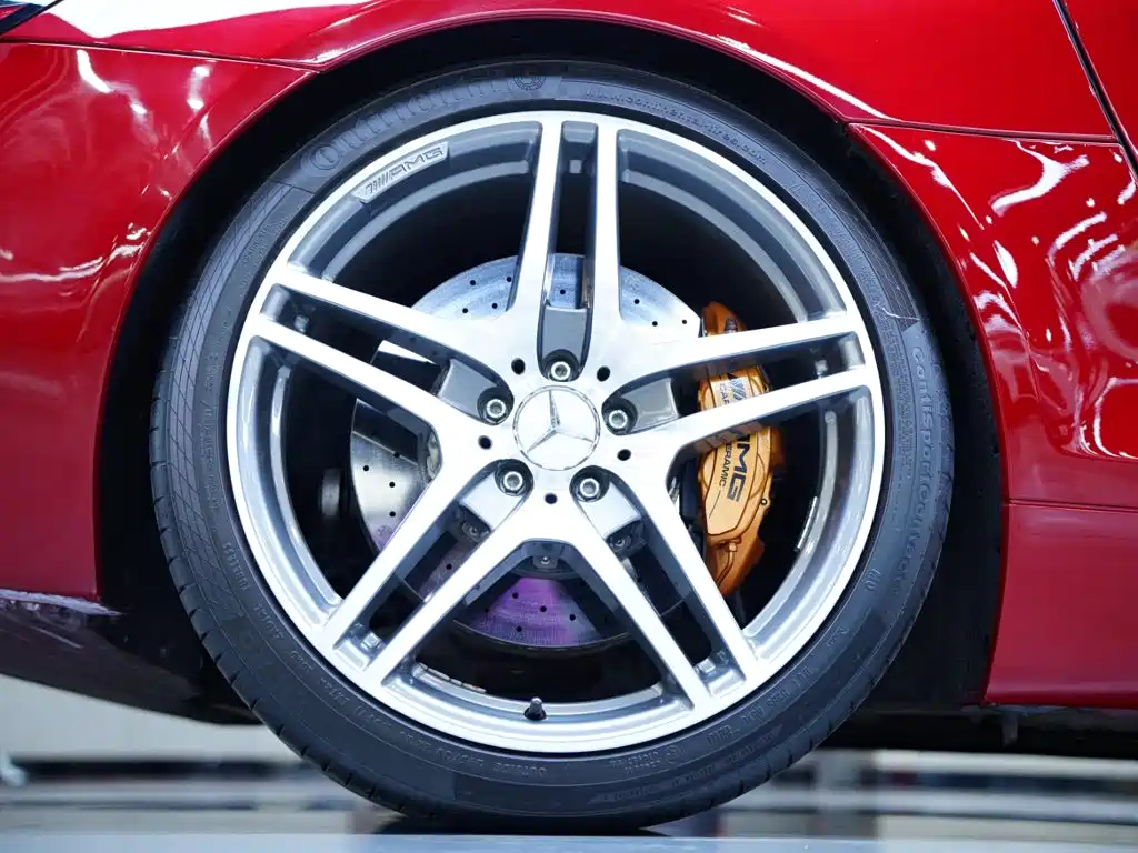 Mercedes-Benz SLS AMG — миниатюра 13