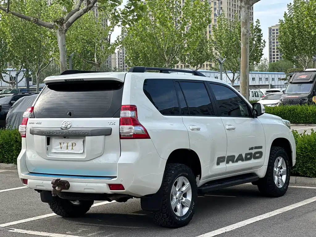 Toyota Land Cruiser Prado 2016 2.7L AT Standard