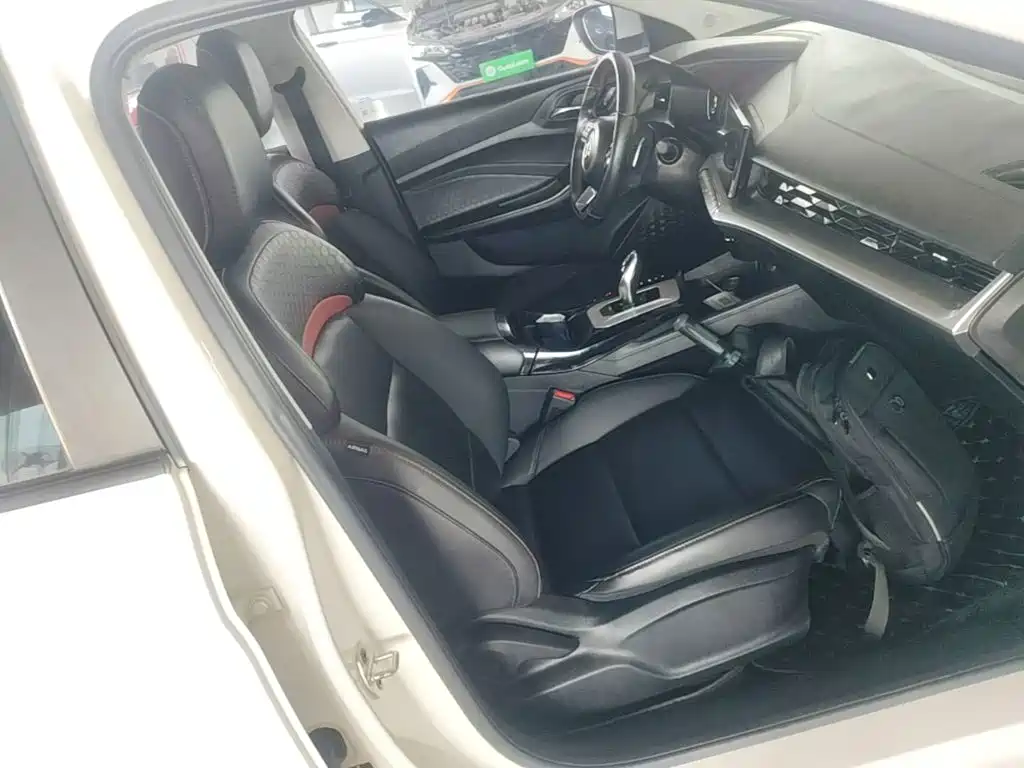 MG MG5 — миниатюра 25