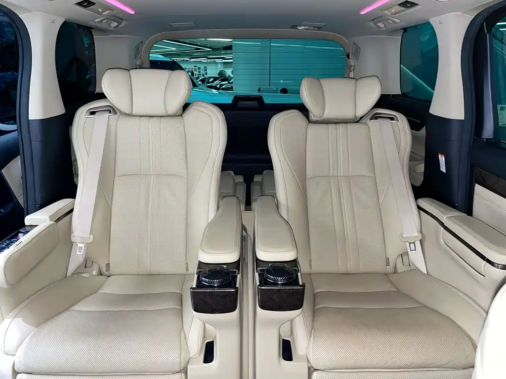 Toyota Alphard — фотографии объявления, Фото 16