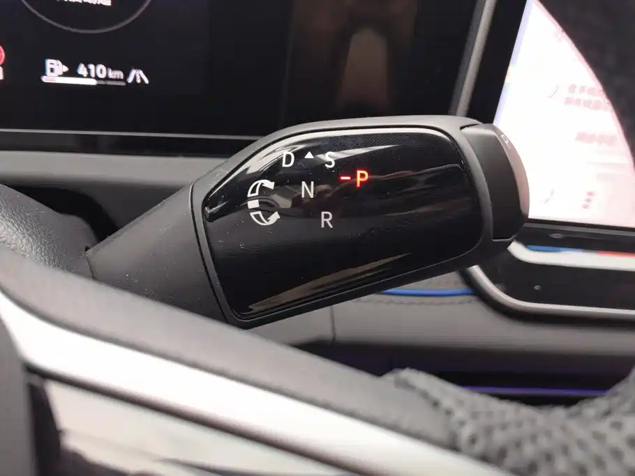 Volkswagen Tiguan L — миниатюра 16