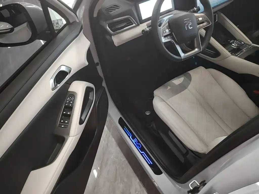 BYD Yuan UP — миниатюра 16
