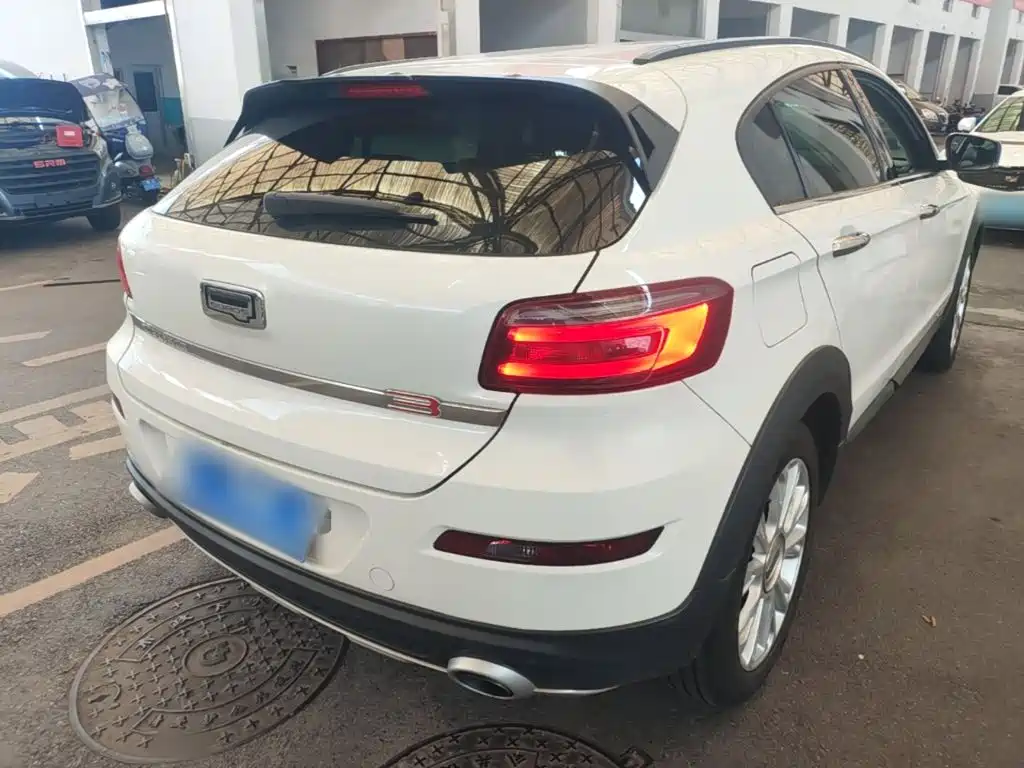 Qoros Qoros 3 — миниатюра 7