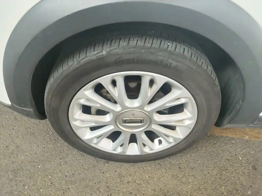 Qoros Qoros 3 — миниатюра 23