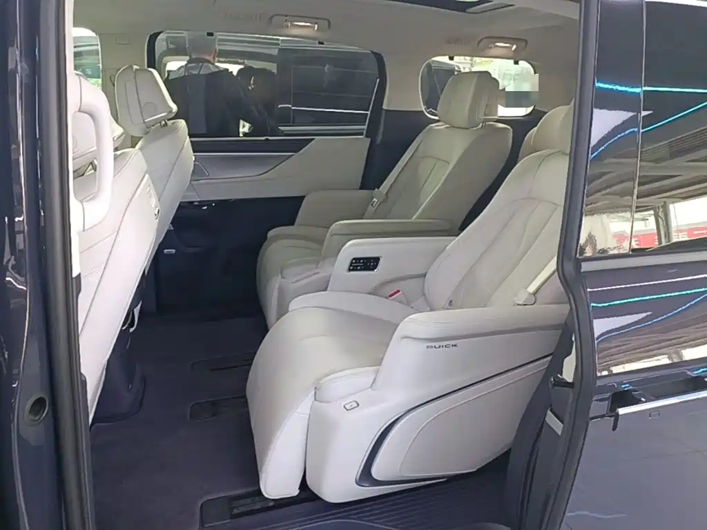 Buick GL8 Hybrid — миниатюра 17