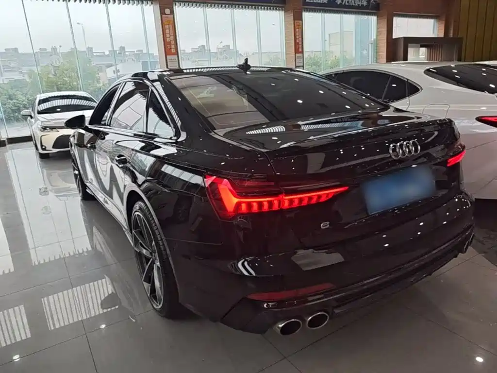 Audi A6L — миниатюра 5