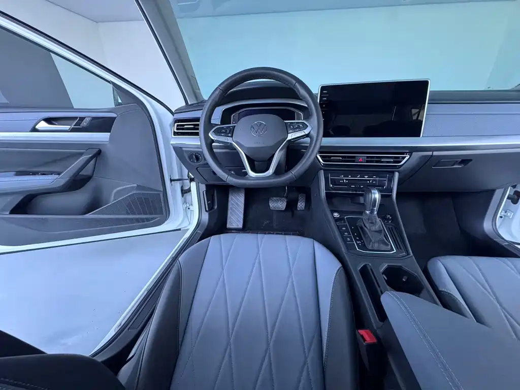 Volkswagen Lavida — миниатюра 9