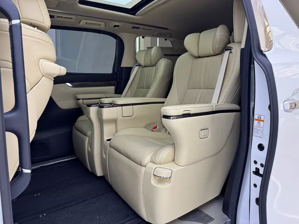 Toyota Alphard 2018 3.5L Luxury