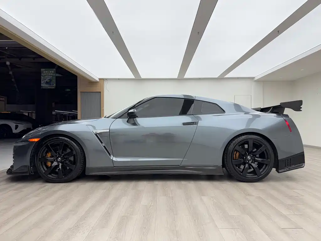 Nissan GT-R 2010 3.8T Premium Edition