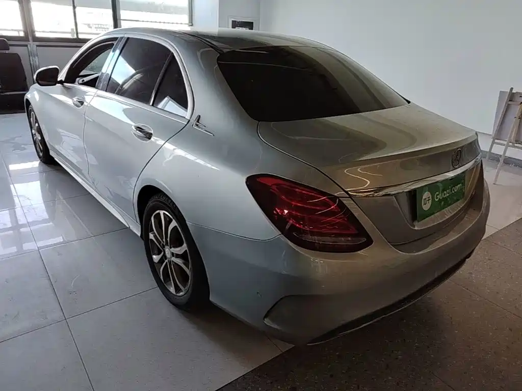 Mercedes-Benz C-Class — миниатюра 5