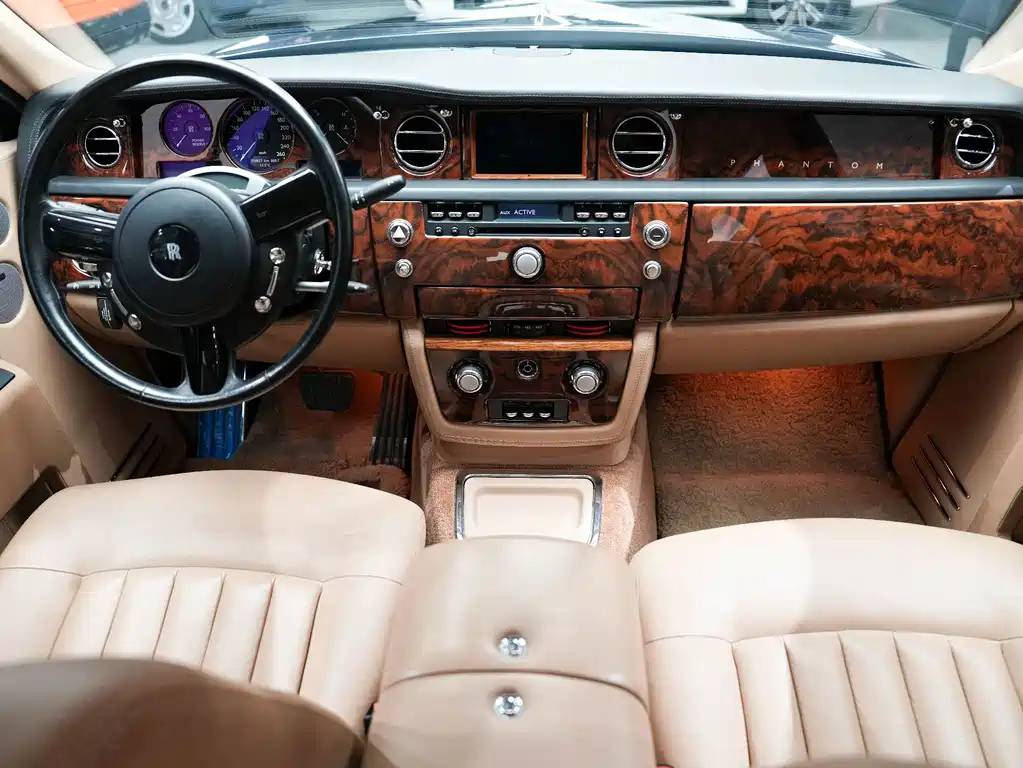Rolls-Royce Phantom — миниатюра 18