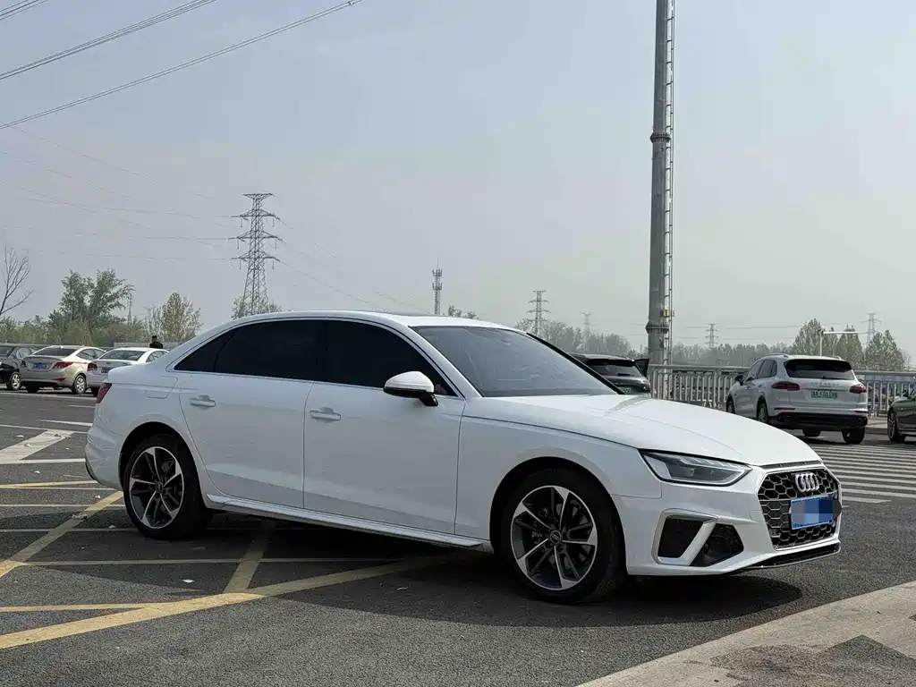 Audi A4L 2023 40 TFSI Fashion