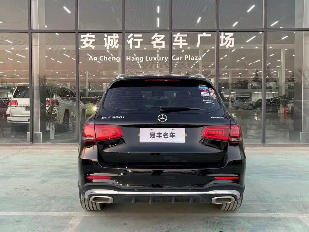 MERCEDES-BENZ GLC