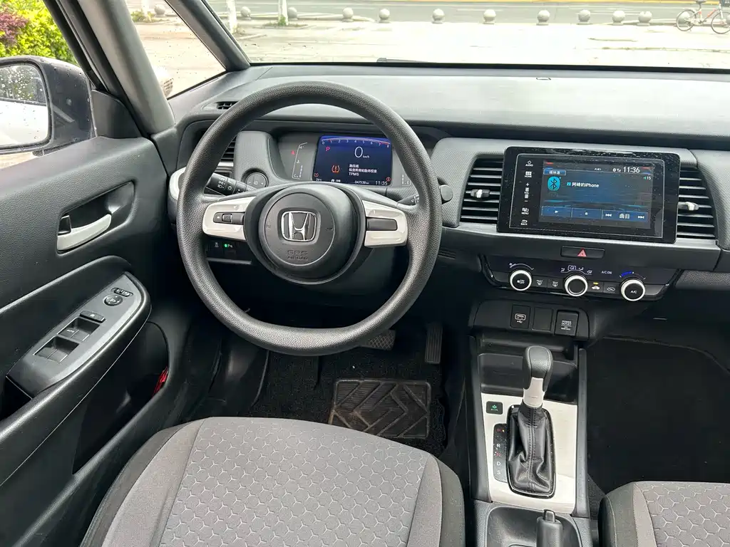 Honda Fit - фото 5
