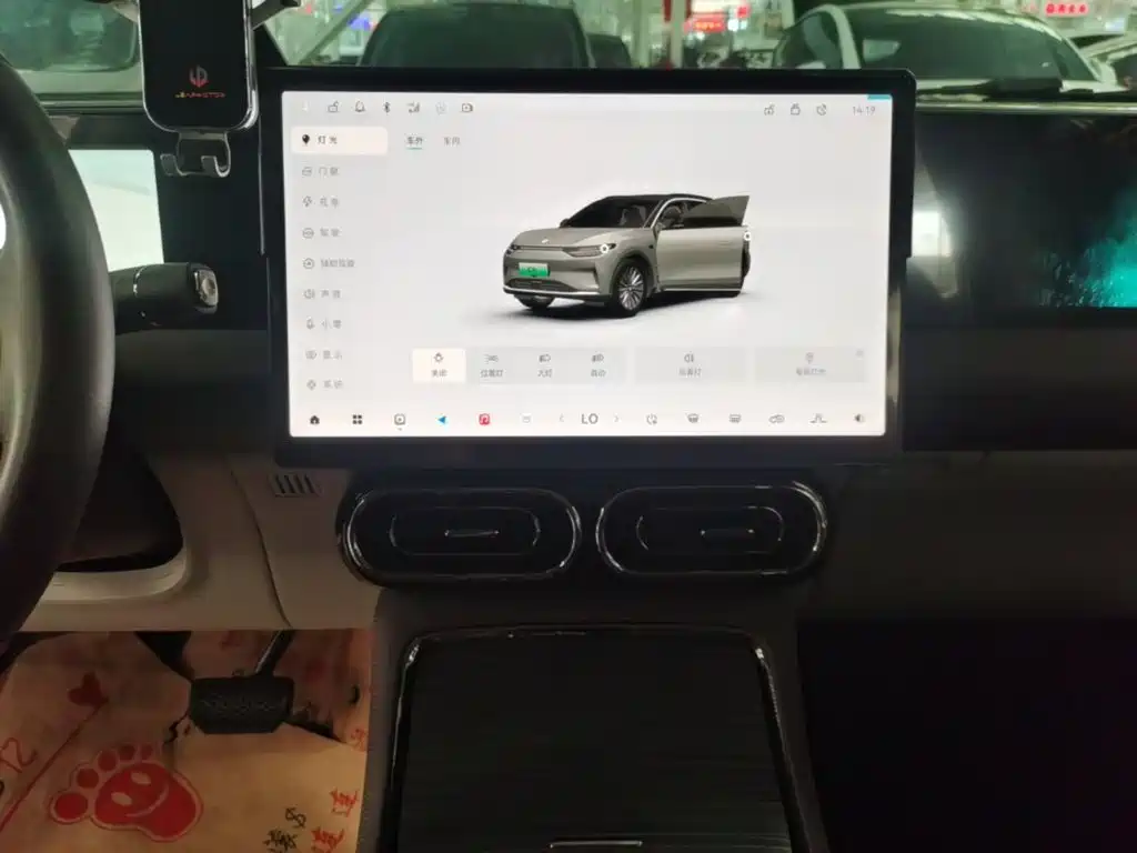 Leapmotor Leapmotor C11 — миниатюра 13