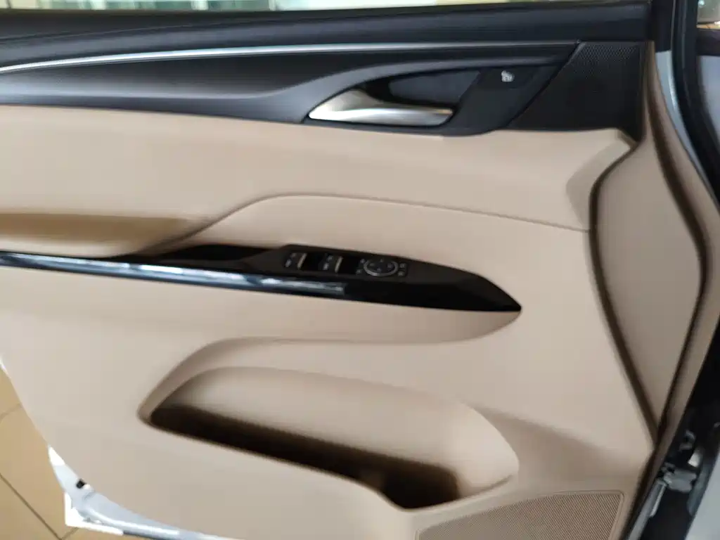 Buick GL8 Hybrid — миниатюра 18