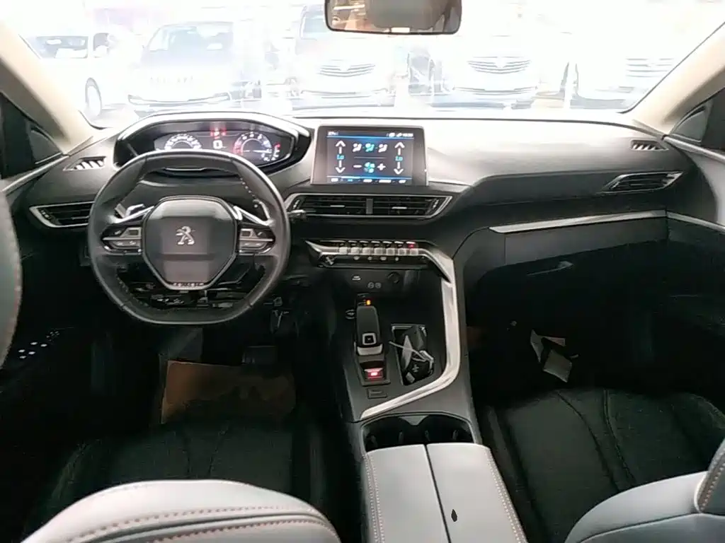 Peugeot 4008 — миниатюра 10