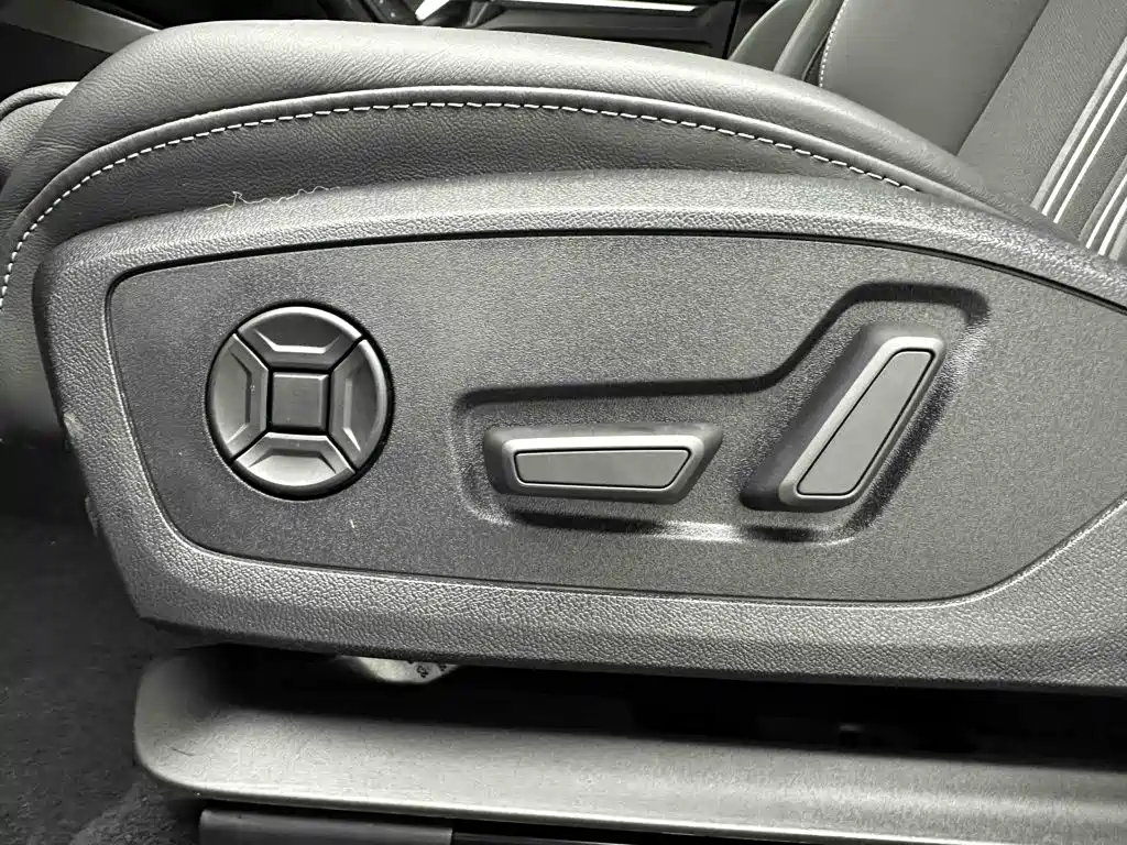 Audi A3 2023 — фото 12