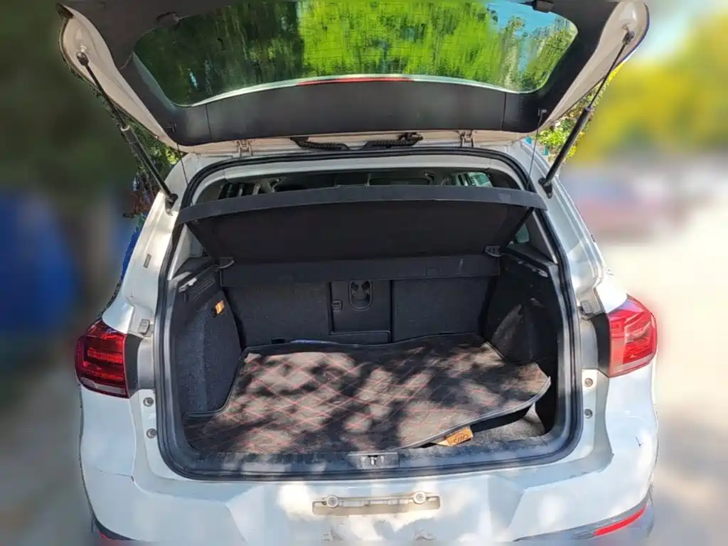 Volkswagen Tiguan — миниатюра 10