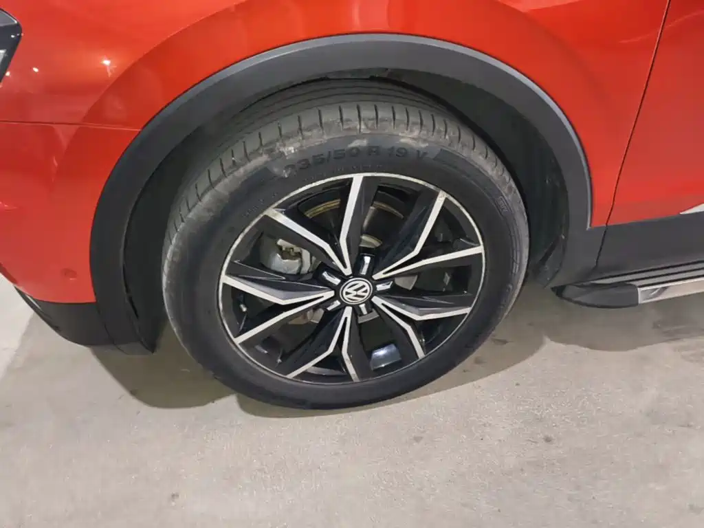 Volkswagen Tiguan L — миниатюра 23