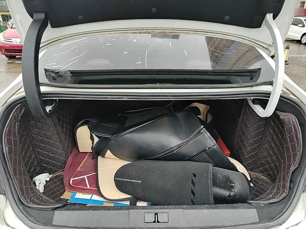 Peugeot 408 — миниатюра 19