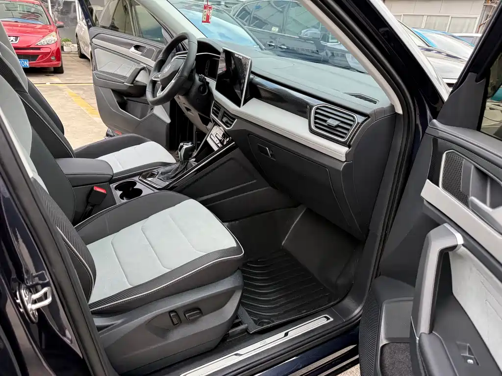Volkswagen X — миниатюра 4