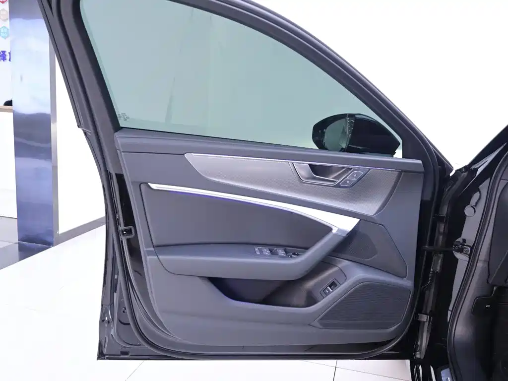 Audi A6L — миниатюра 18
