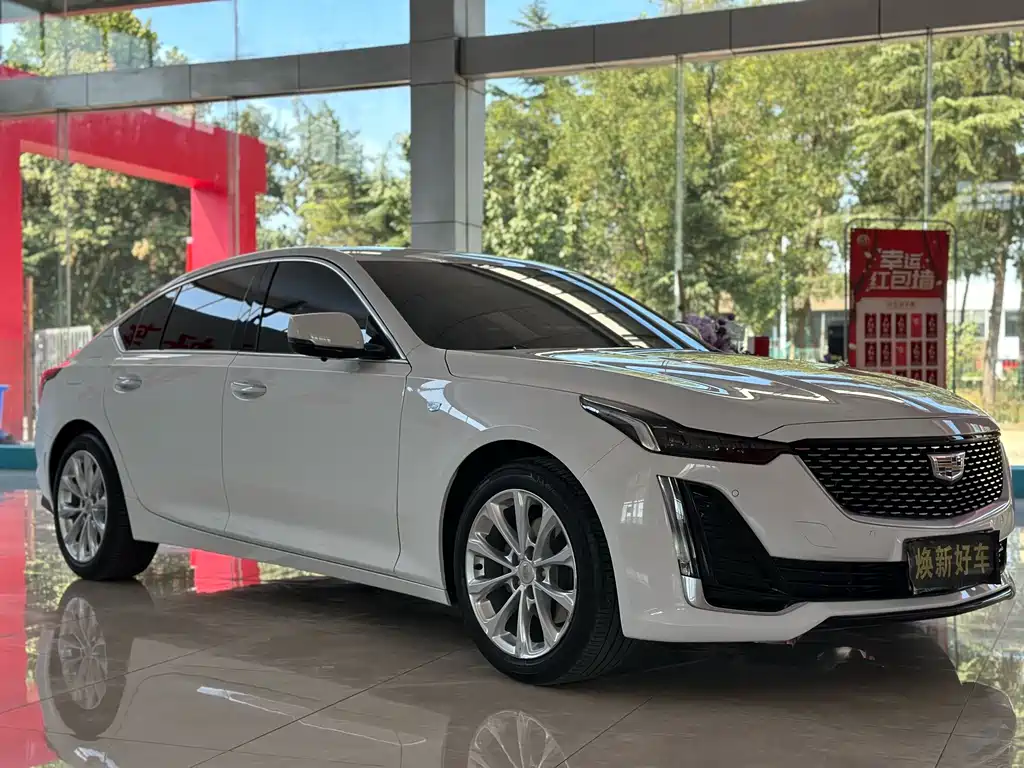 Cadillac CT5 — миниатюра 2
