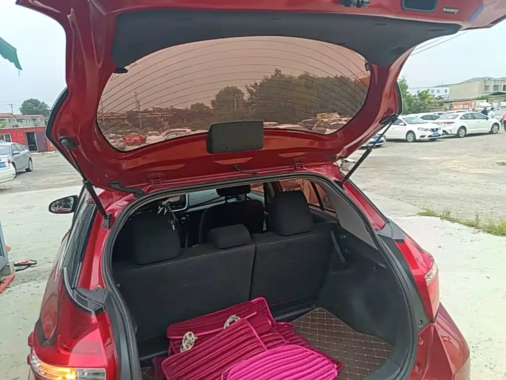 Toyota Yaris L — миниатюра 19