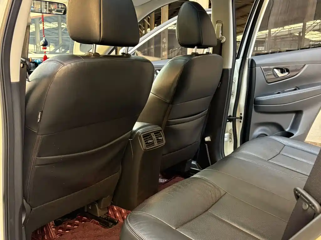 Nissan X-Trail — миниатюра 11