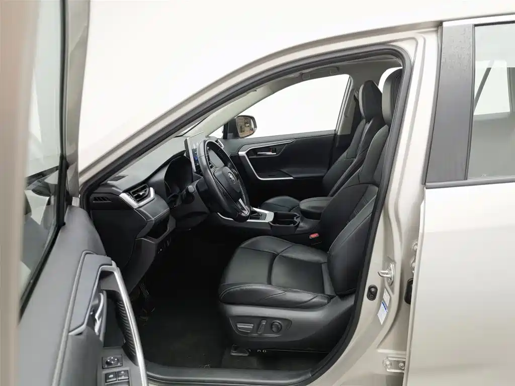 Toyota Wildlander 2022 2.0L CVT Luxury