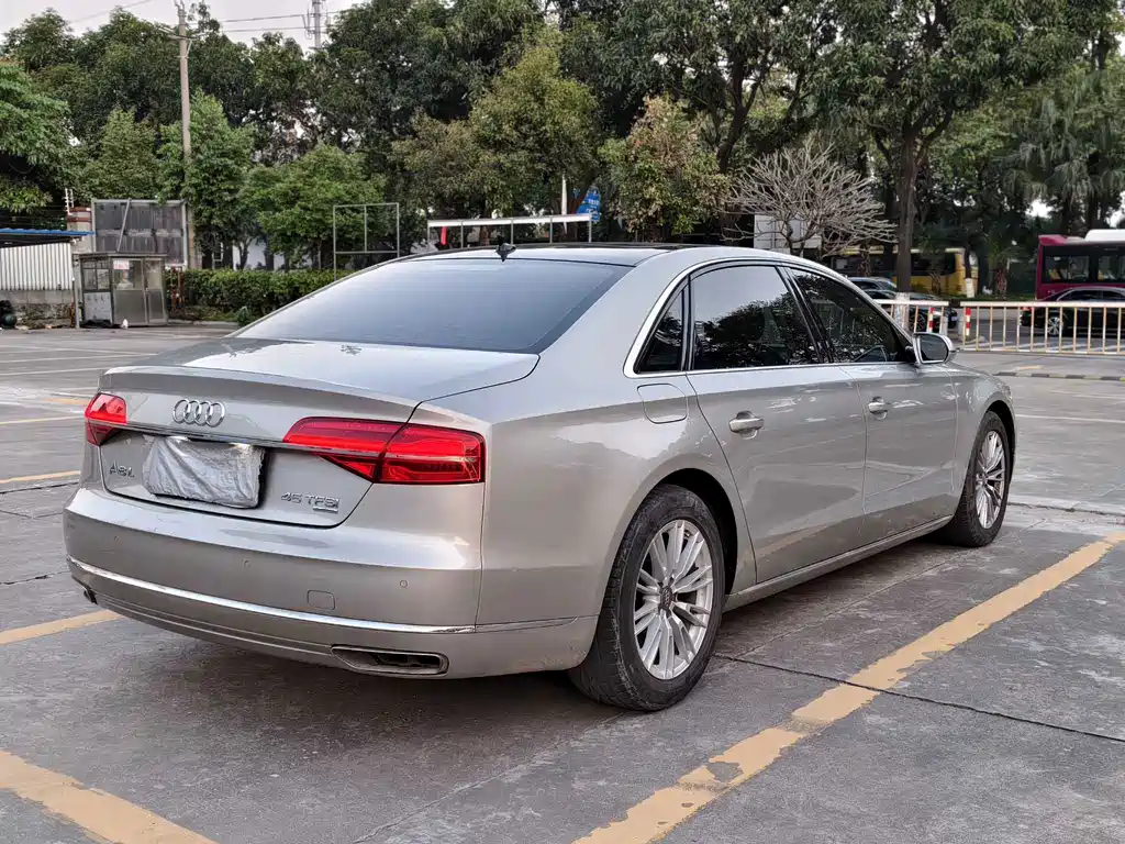 Audi A8 A8L 45 TFSI quattro Comfort Type, фото 4