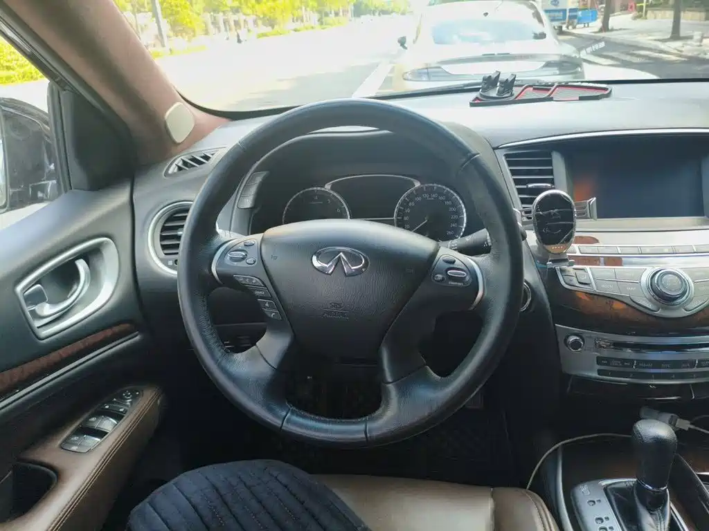 Infiniti QX60 (Import) — миниатюра 6
