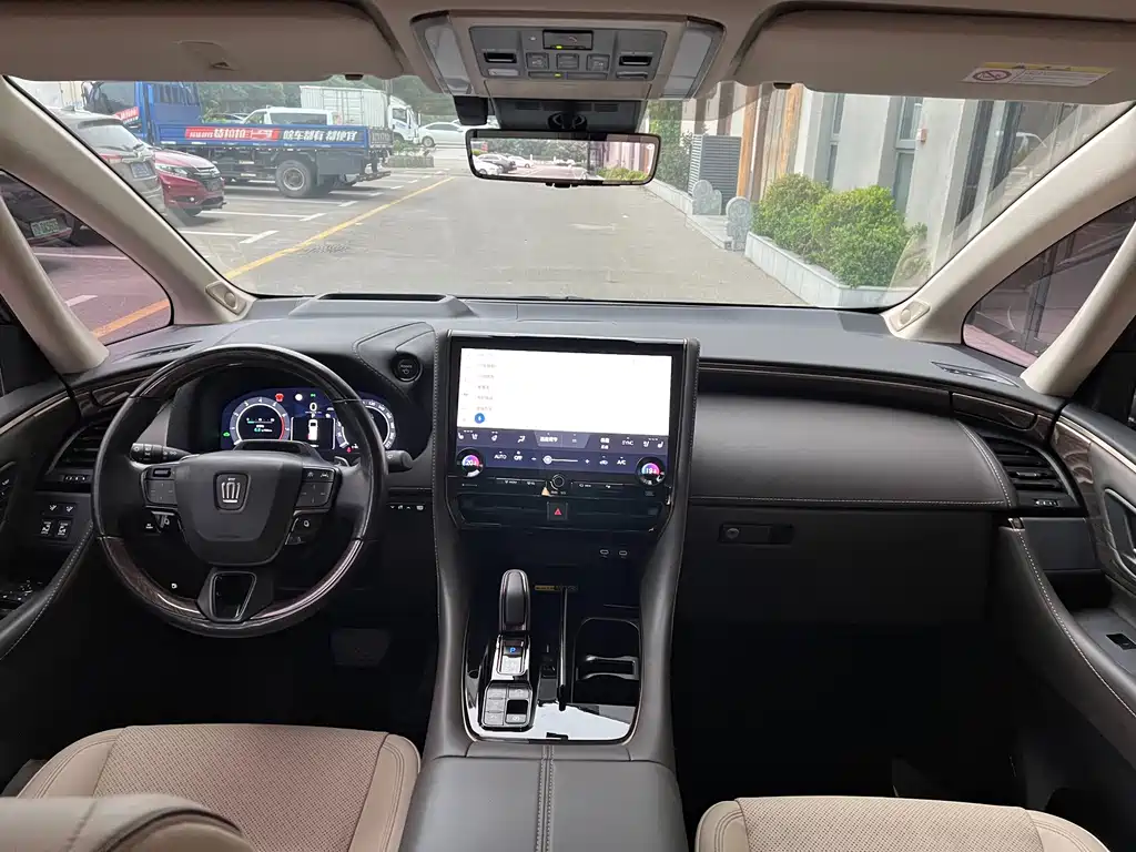 Toyota Vellfire — миниатюра 5