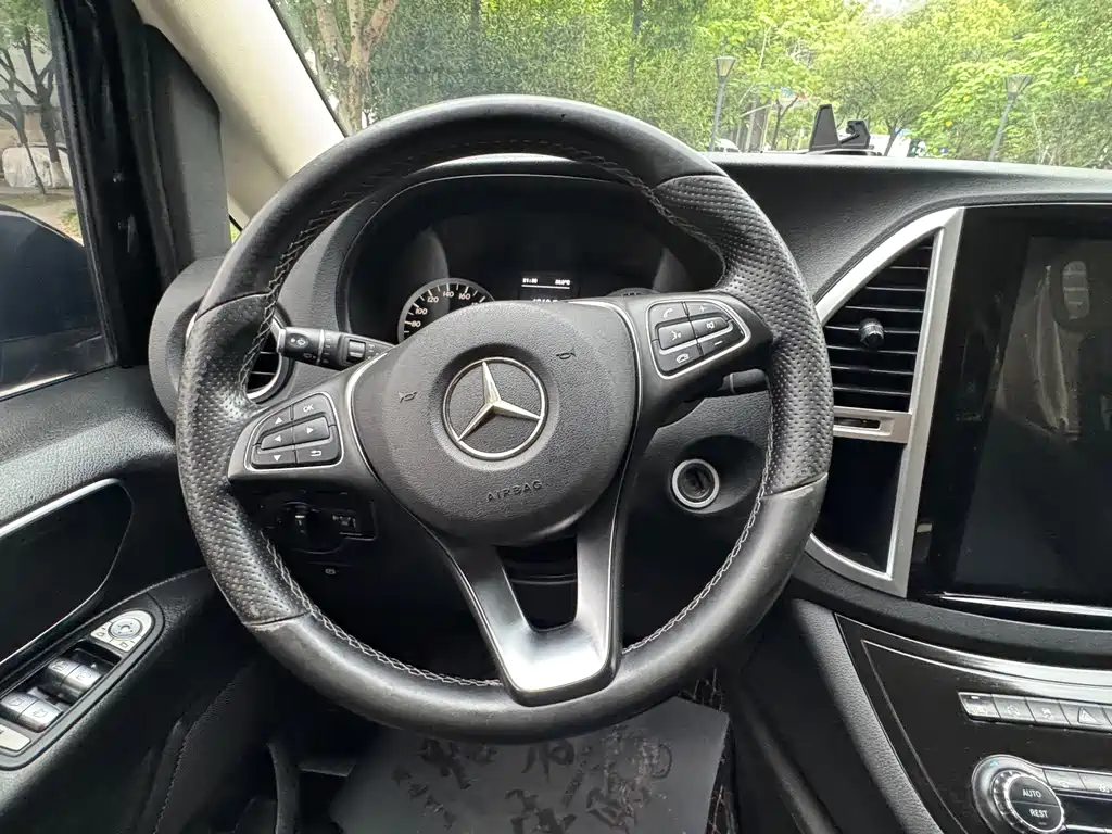 Mercedes-Benz Vito — миниатюра 16