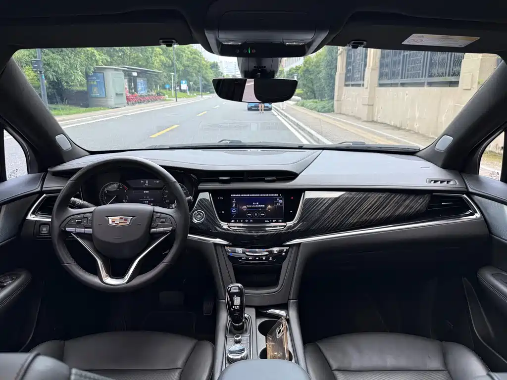 Cadillac XT6 — миниатюра 9