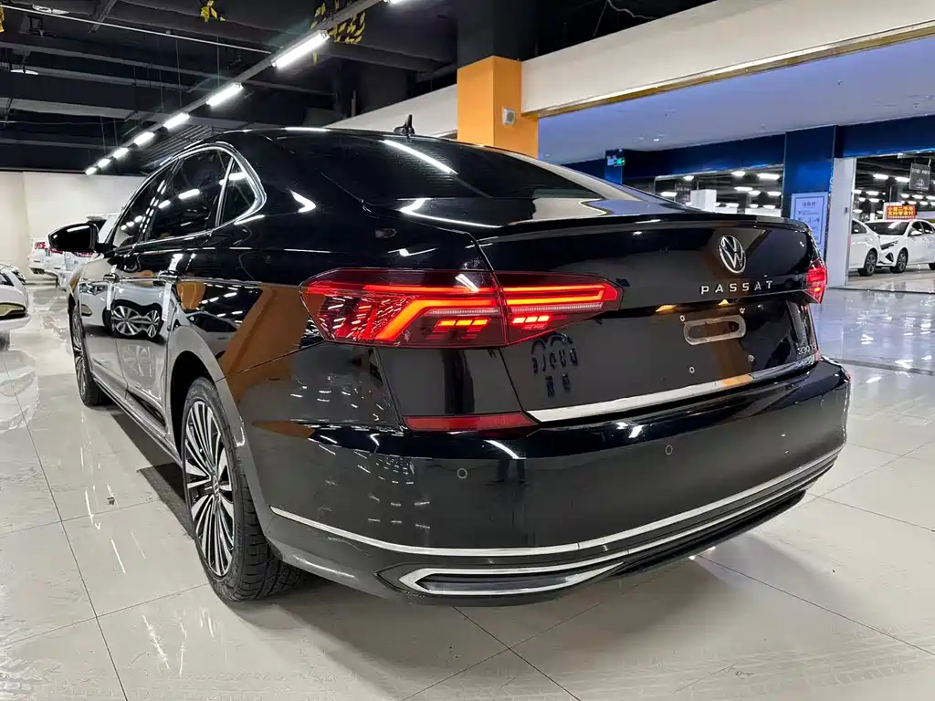 Volkswagen Passat 2020 330TSI Luxury VI