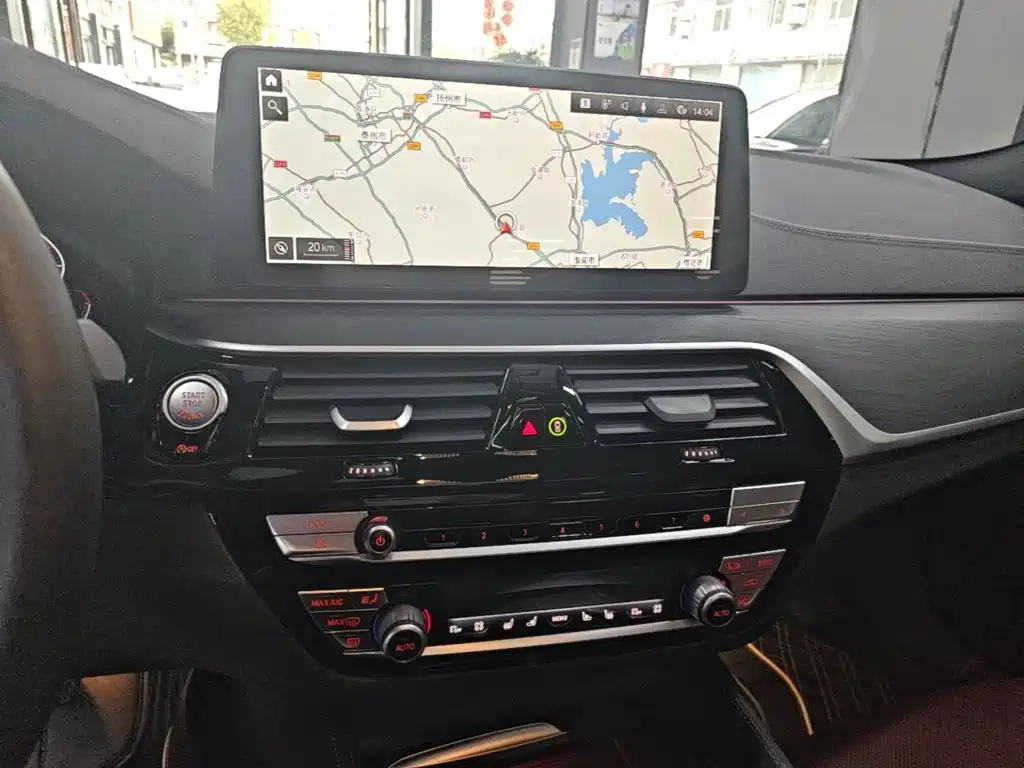 BMW 5 Series 2022 — фото 12