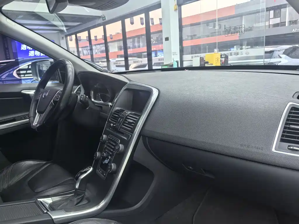 Volvo XC60 (Import) T5 Smart Elegant Edition, фото 10