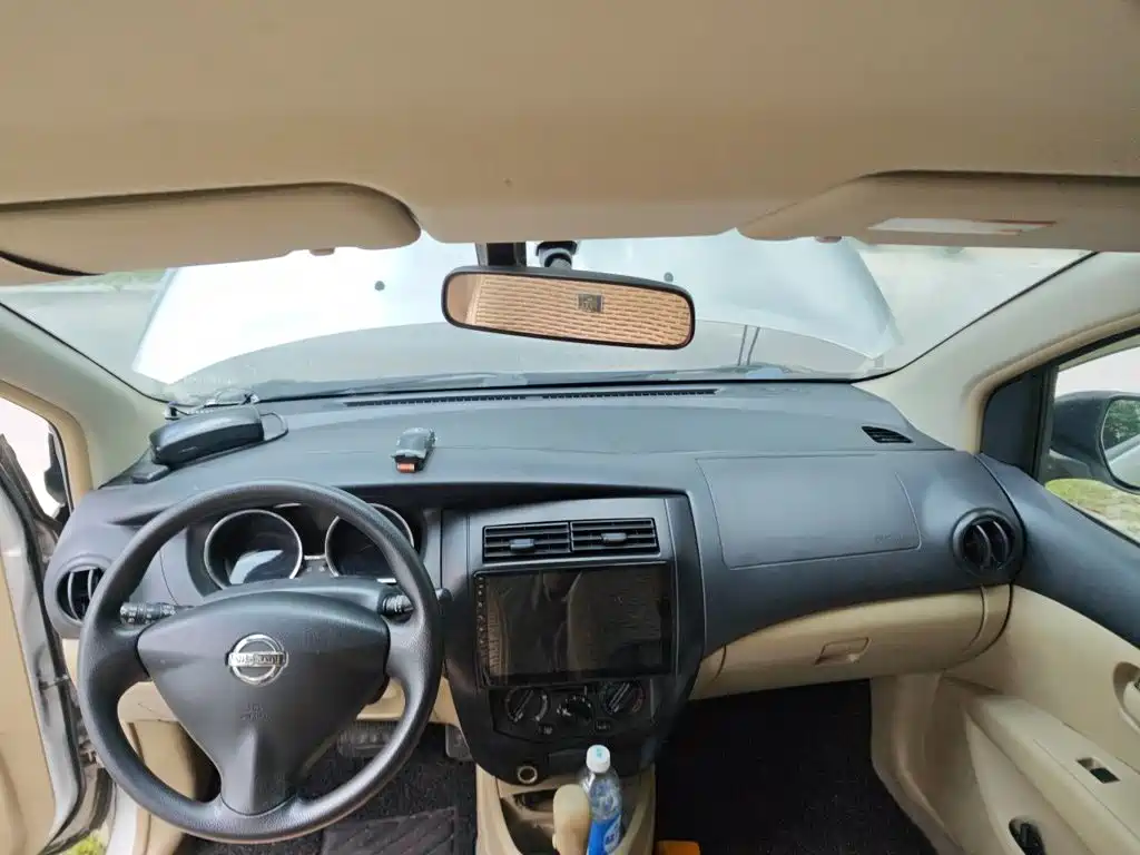 Nissan Livina — миниатюра 9