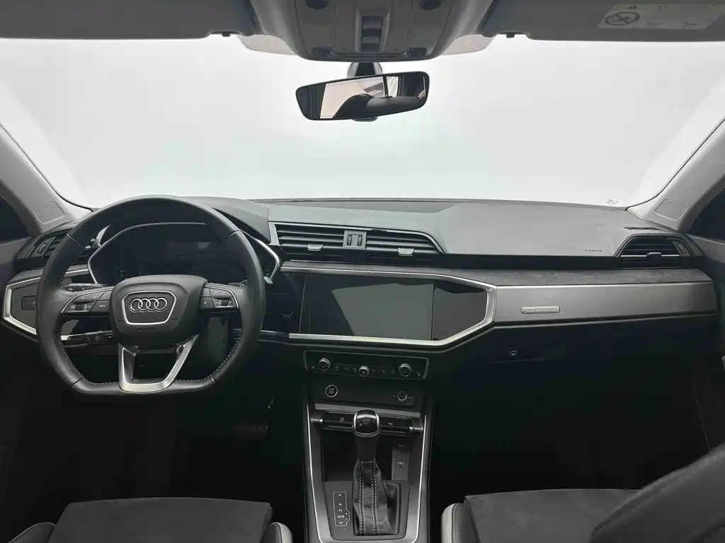 Audi Q3 2022 — фото 16