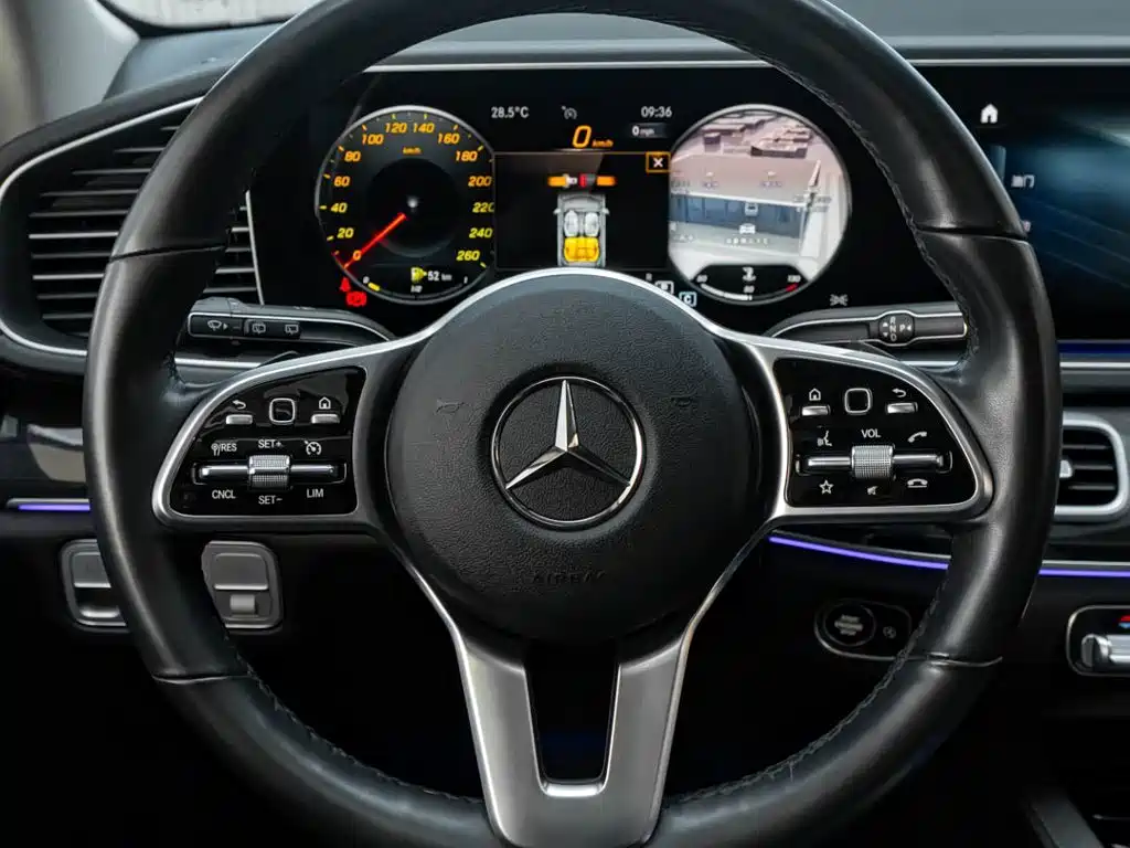 Mercedes-Benz GLE (Import) — миниатюра 16