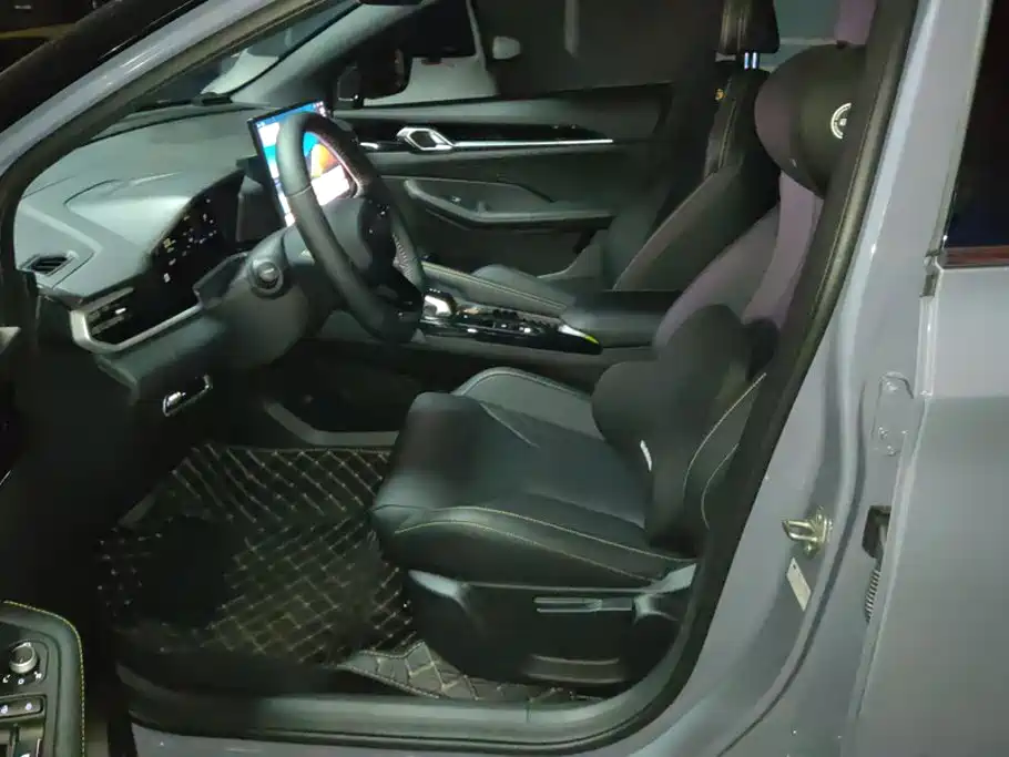 Geely Binyue — миниатюра 9