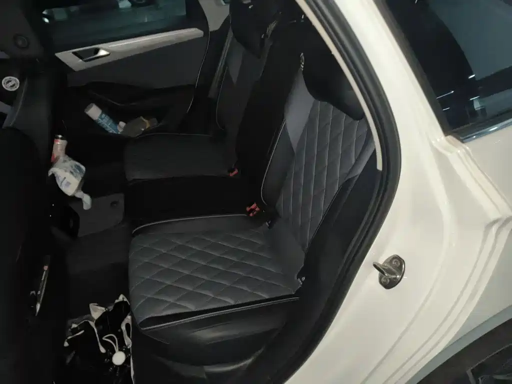 Volkswagen Sagitar — миниатюра 15