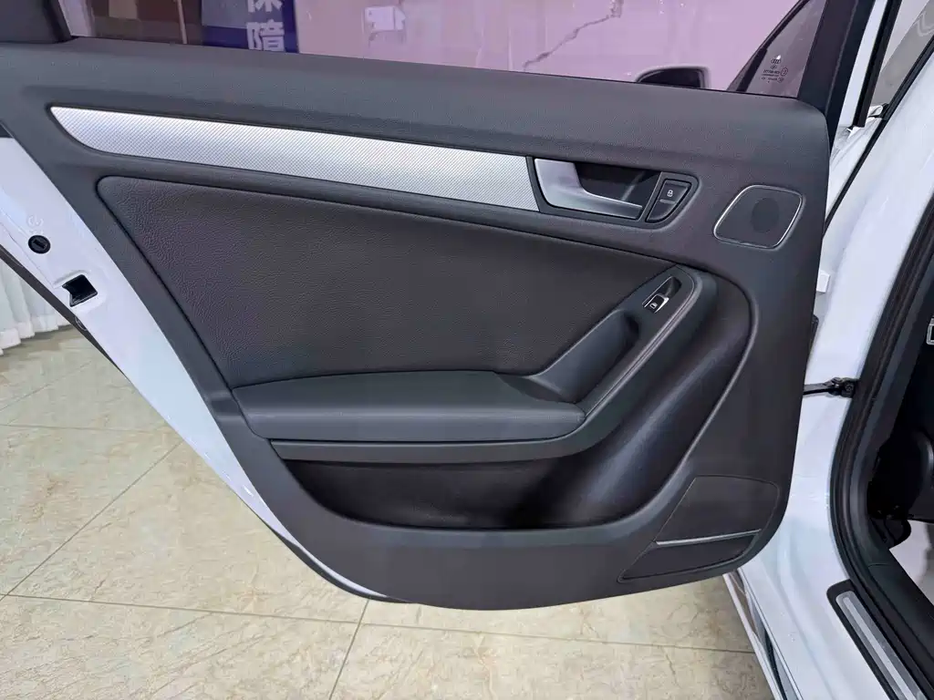 Audi A4L — миниатюра 10